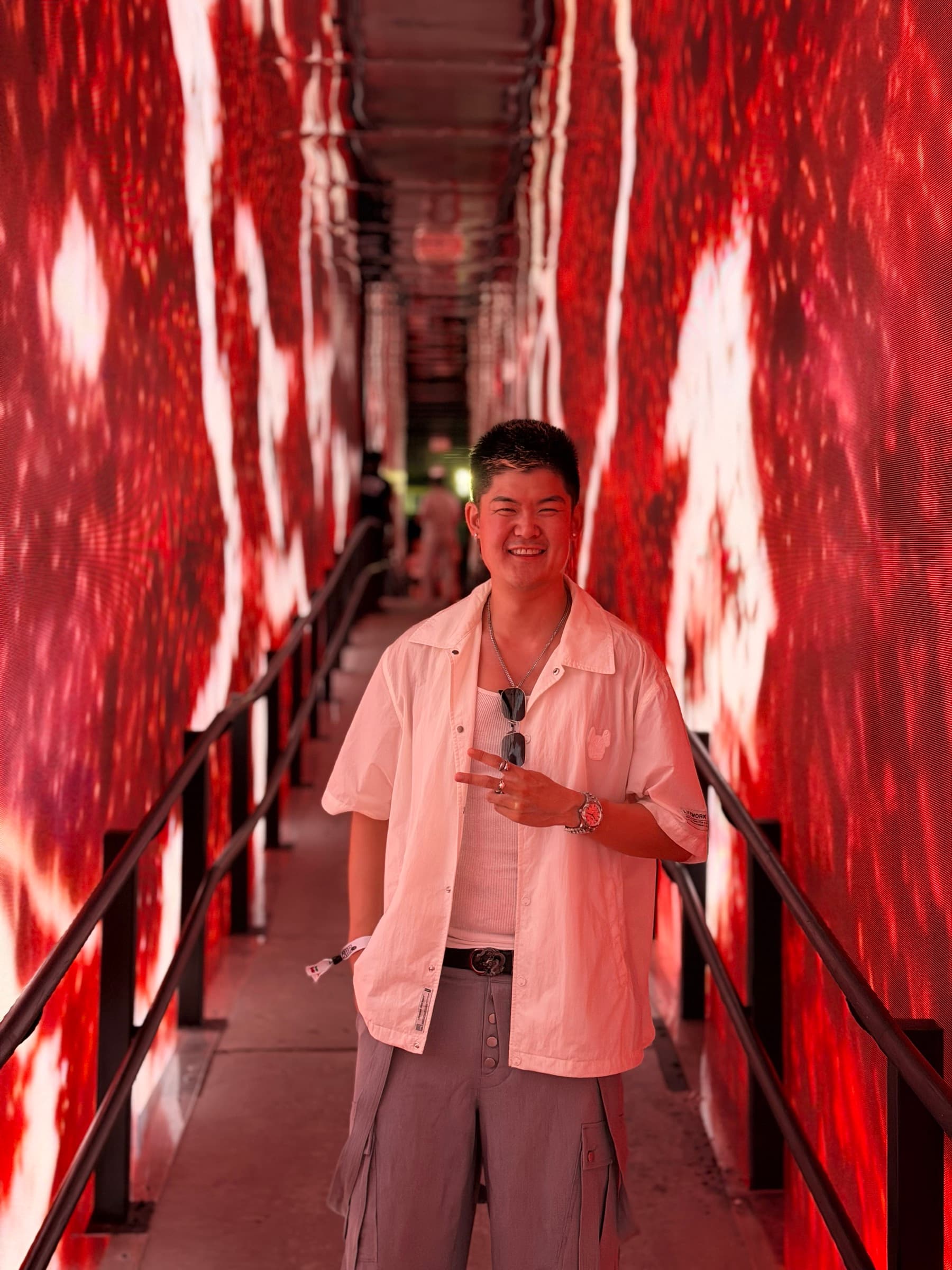 Portrait, LED Tunnel